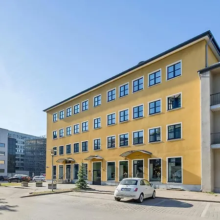Tallinn City Center 2-Bedroom Apartment With Two Kitchen And Two Bathroom Tallinn