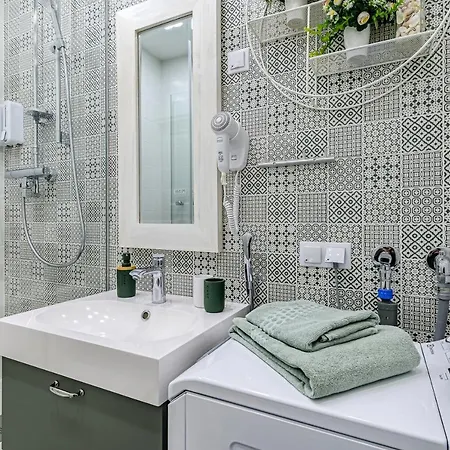 Tallinn City Center 2-Bedroom Apartment With Two Kitchen And Two Bathroom Ταλίν