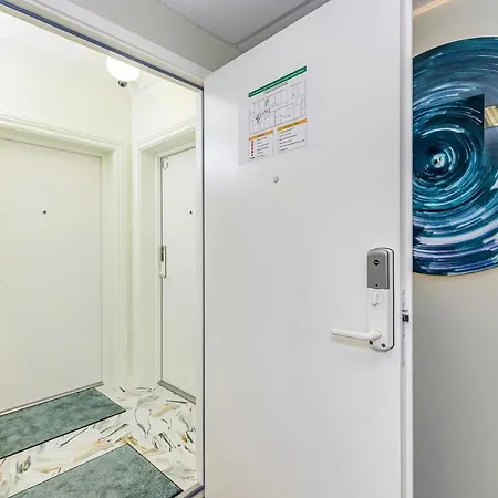 Tallinn City Center 2-Bedroom Apartment With Two Kitchen And Two Bathroom *